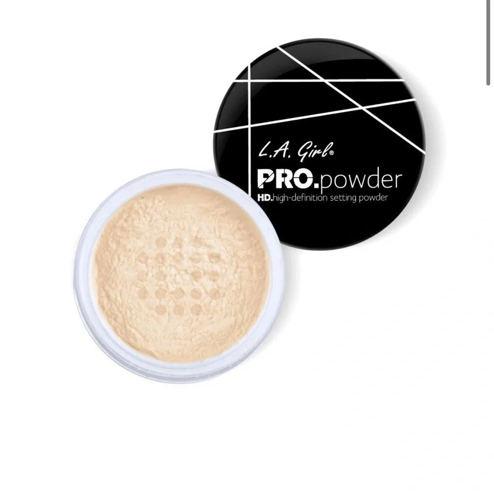L.A. GIRL HD PRO Setting Powder - Banana Yellow New 2-pack